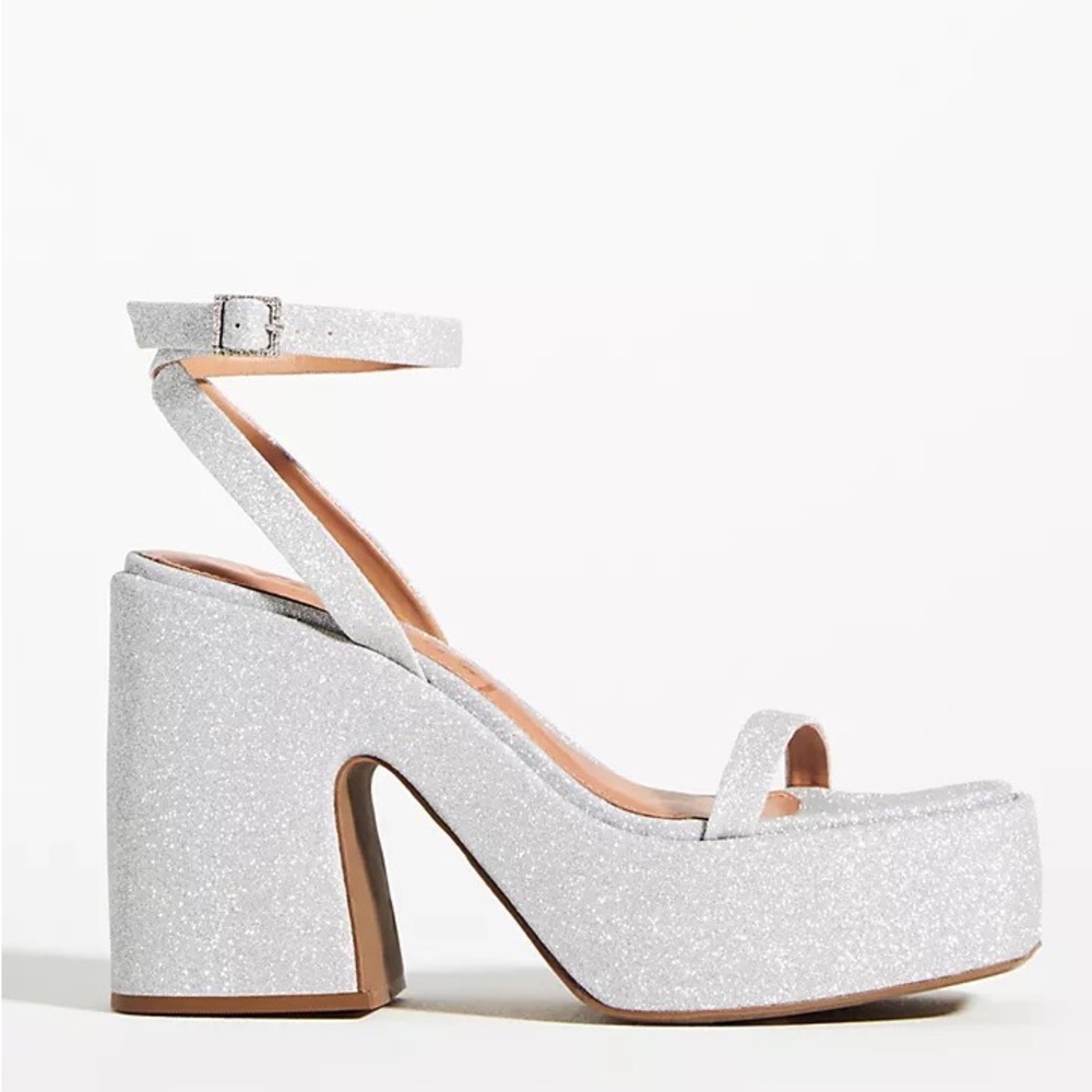 Vicenza Silver Strappy Sandals, Sz 39, New in Box